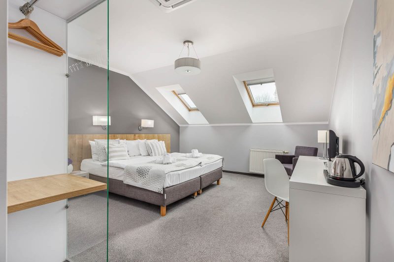 Pokój dwuosobowy z klimatyzacją