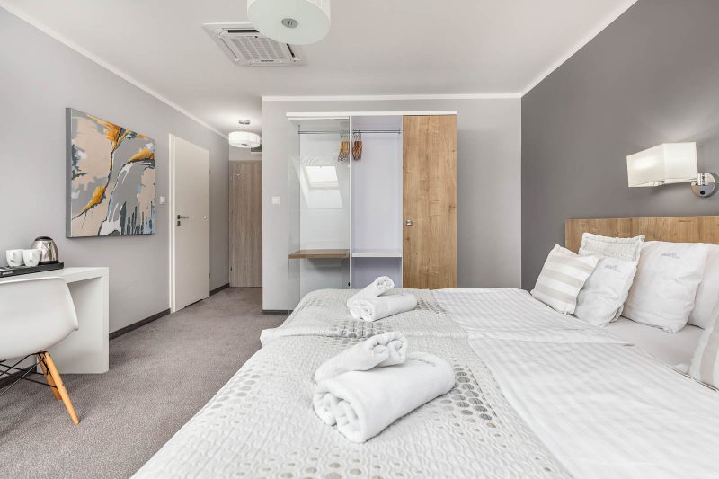 Pokój dwuosobowy z klimatyzacją