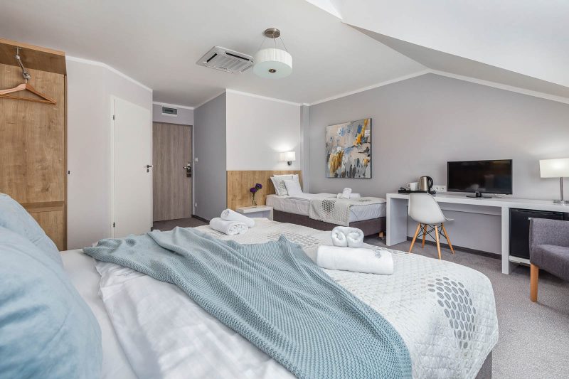 Pokój czteroosobowy – z klimatyzacją